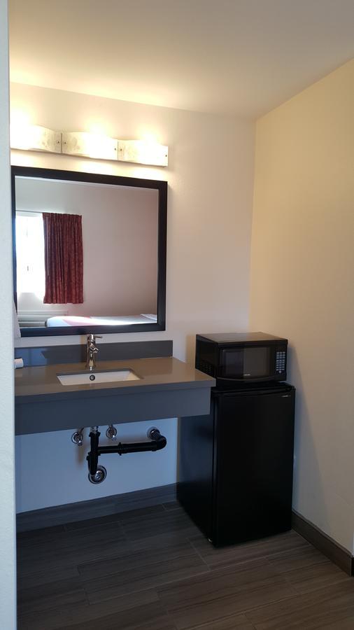 Motel 6 Maple/Main Hesperia Rom bilde